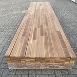 Ca. 84x Guyana Teak dekdelen gevingerlast, 21x70mm, lengte 300cm